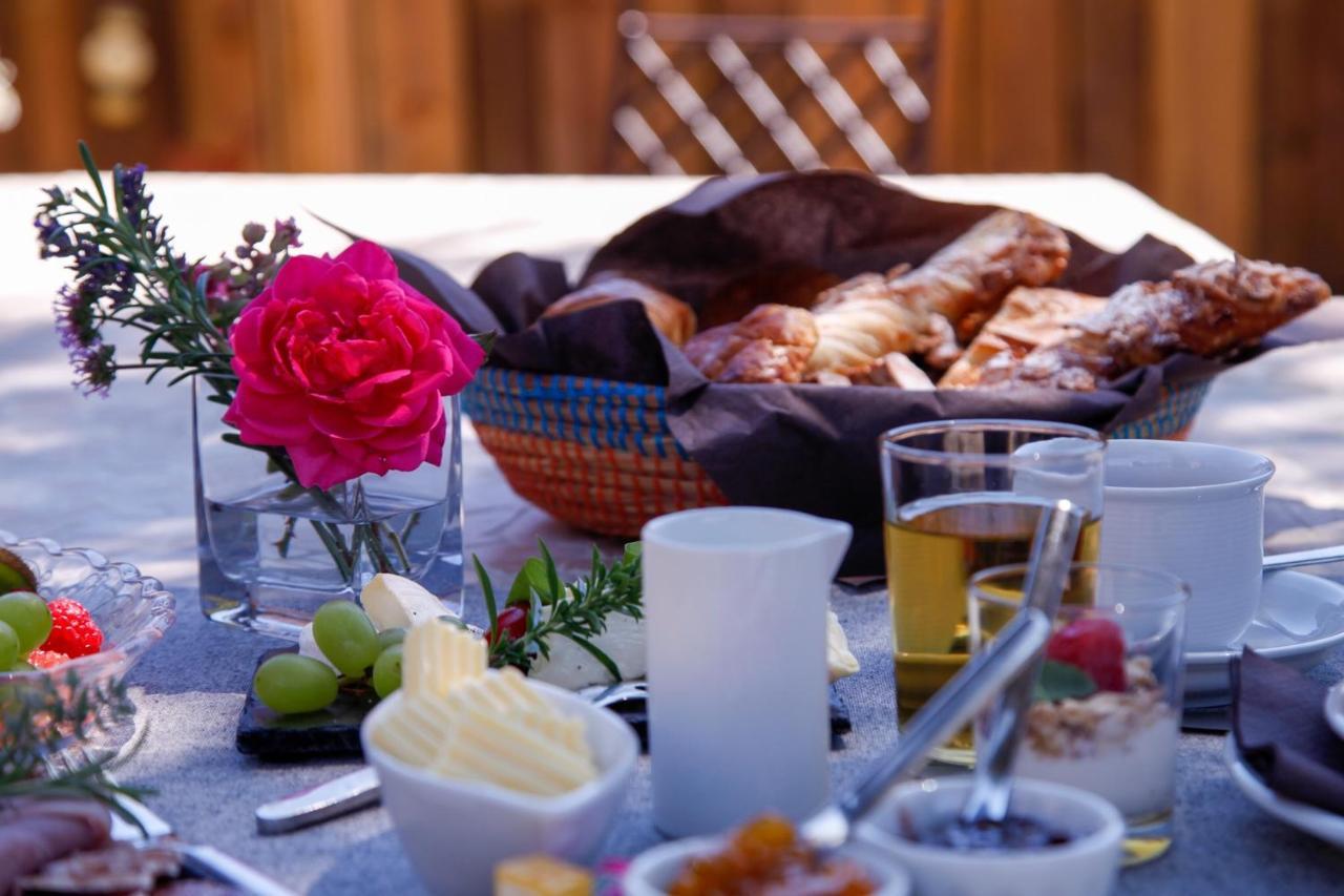 Bed and Breakfast La Figue Noire Caromb Esterno foto
